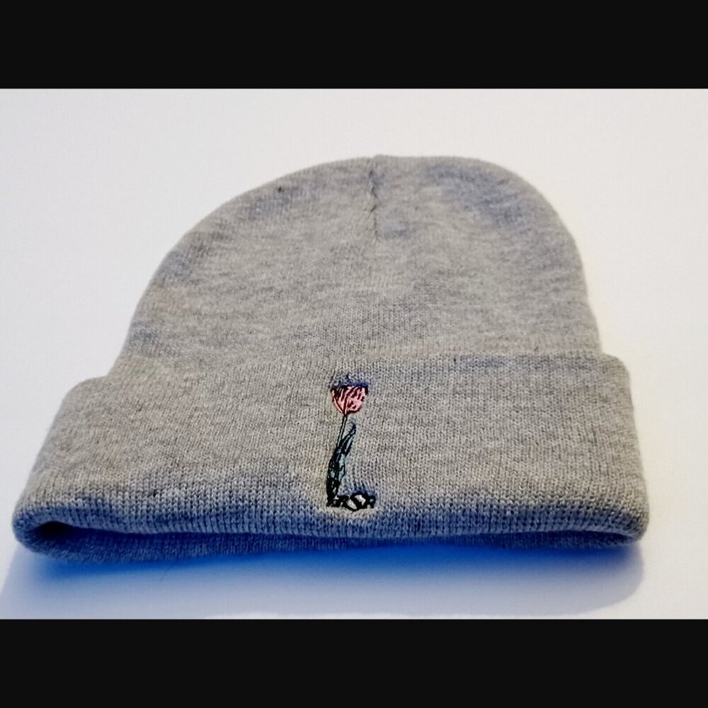 BSR by Samii Ryan Gray Be Mine Forever Flower Beanie NWOT